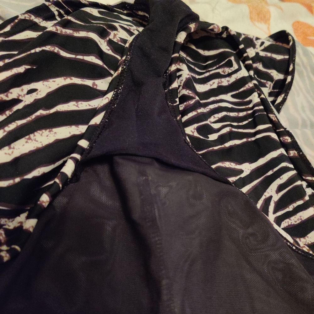 Island pearls one-piece swimsuit size 16 - Picture 10 of 11